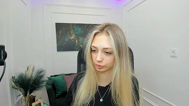 EmilyGraydis online show from April 2026 07:22:01 PM