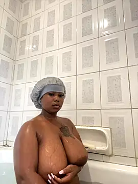 Snapshot of JuicyMellow21 chatting on November 2025 06:49:01 AM JuicyMellow21 online show from November 2025 06:49:01 AM