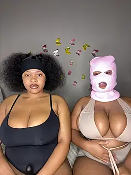 JuicyMellow21 online show from April 2026 11:31:02 PM