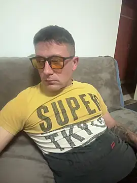 Snapshot of GsprDniel4 chatting on December 2025 08:02:02 PM GsprDniel4 online show from December 2025 08:02:02 PM