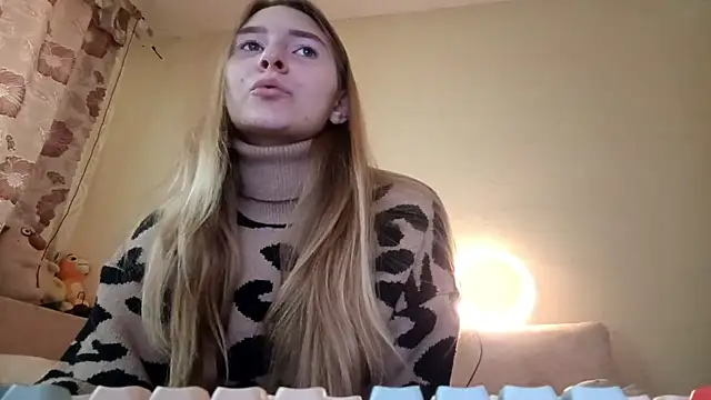 Snapshot of Nymera_flare chatting on September 2025 07:19:01 AM Nymera flare online show from September 2025 07:19:01 AM