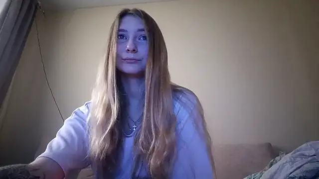 Snapshot of Nymera_flare chatting on November 2025 06:14:02 AM Nymera flare online show from November 2025 06:14:02 AM