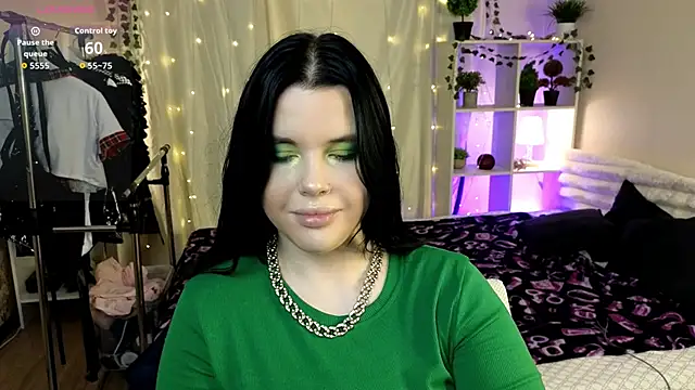 Viola Bun online show from November 2025 05:59:01 PM