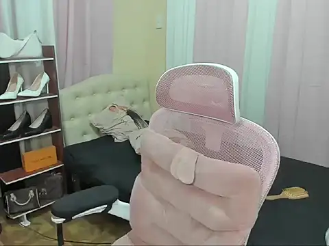 Snapshot of Seductive_Margaux chatting on September 2025 07:30:02 AM Seductive Margaux online show from September 2025 07:30:02 AM