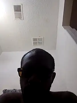 moneybaggtj online show from October 2025 03:46:02 PM