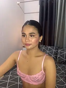 Snapshot of AngelHille chatting on October 2025 02:58:02 PM AngelHille online show from October 2025 02:58:02 PM