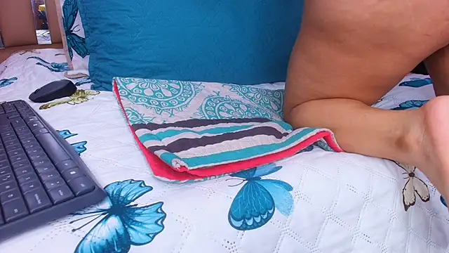 sweegirl69 online show from September 2025 12:05:02 PM