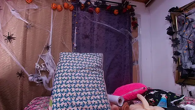 sweegirl69 online show from October 2025 11:55:01 AM