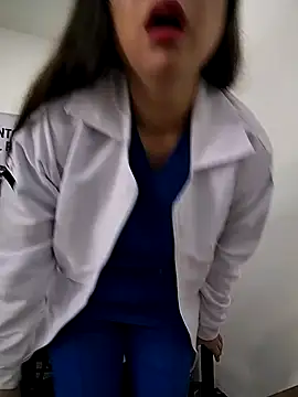 Madisson-04  online show from November 2025 03:23:02 PM