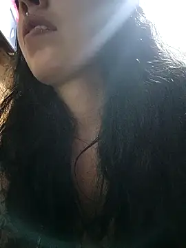 MiaForever1 online show from October 2025 01:05:02 AM