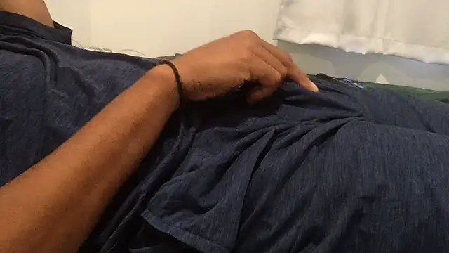 Snapshot of Pomloposho chatting on September 2025 07:17:01 PM Pomloposho online show from September 2025 07:17:01 PM