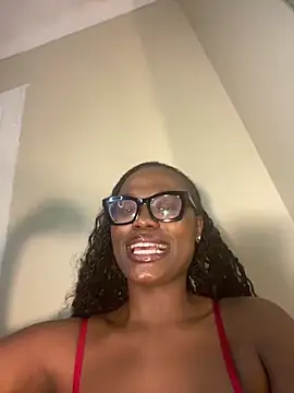 Moonzy77 online show from October 2025 01:41:02 AM