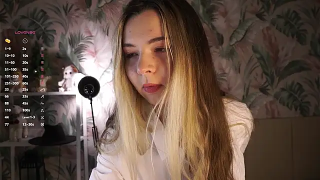 Snapshot of MarlinVarian chatting on January 2026 06:32:02 PM MarlinVarian online show from January 2026 06:32:02 PM