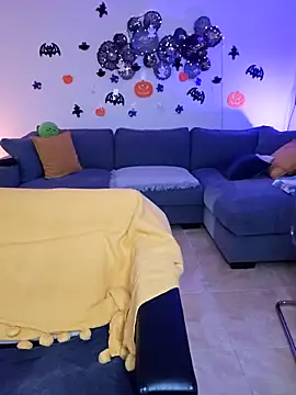 AngelaWild- online show from November 2025 11:00:01 AM