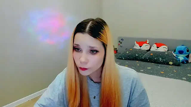 Kitten Alissa online show from October 2025 08:07:02 PM