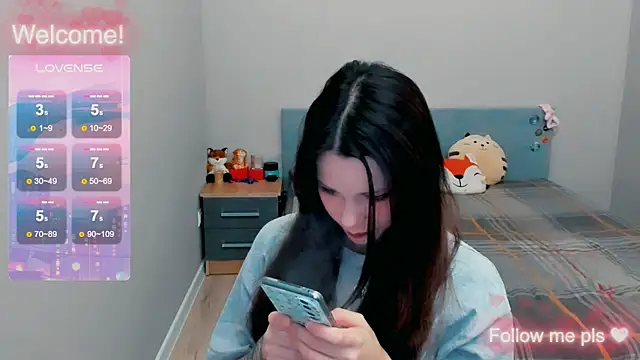 Kitten Alissa online show from November 2025 09:59:01 PM