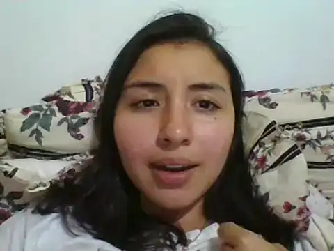 Snapshot of _Romilly_ chatting on October 2025 03:05:02 AM Romilly online show from October 2025 03:05:02 AM