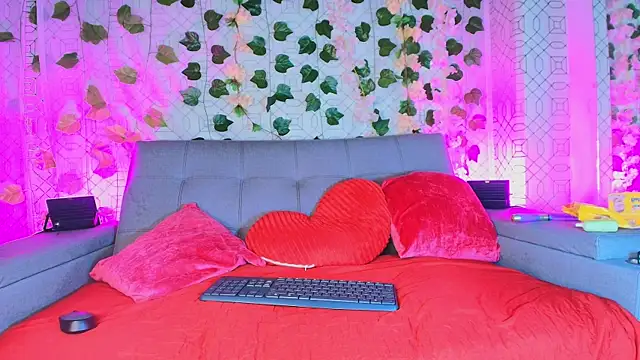 collet 1 online show from September 2025 12:05:02 PM