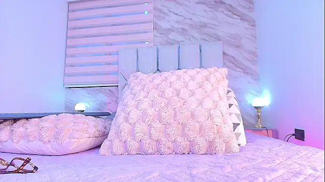 collet 1 online show from December 2025 11:58:02 AM