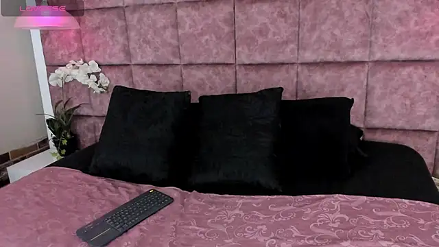 Snapshot of Ely09_ chatting on November 2025 09:15:01 PM Ely09 online show from November 2025 09:15:01 PM