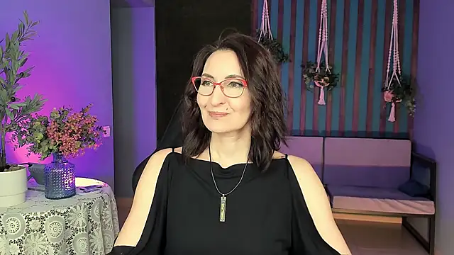 UnaTerra online show from October 2025 05:17:02 AM