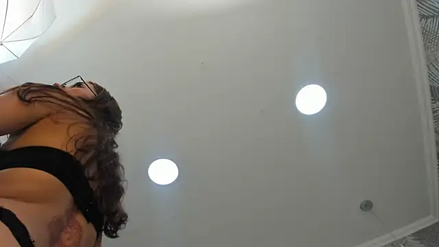 Snapshot of ValerySkinnyy chatting on March 2026 07:15:01 AM ValerySkinnyy online show from March 2026 07:15:01 AM