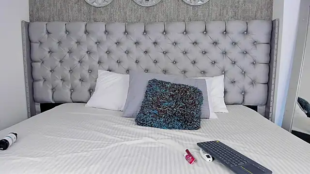 Snapshot of NahomyAngel chatting on October 2025 02:28:02 PM NahomyAngel online show from October 2025 02:28:02 PM