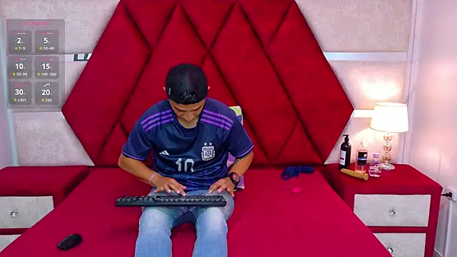 Kity spiderr online show from November 2025 12:38:01 PM