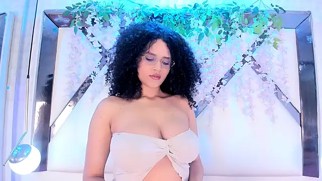 Snapshot of Lilithadams1 chatting on February 2026 02:56:02 PM Lilithadams1 online show from February 2026 02:56:02 PM