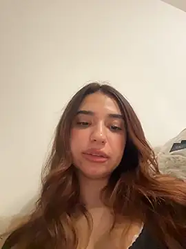 Snapshot of ItalianGirl chatting on November 2025 05:33:01 PM ItalianGirl online show from November 2025 05:33:01 PM