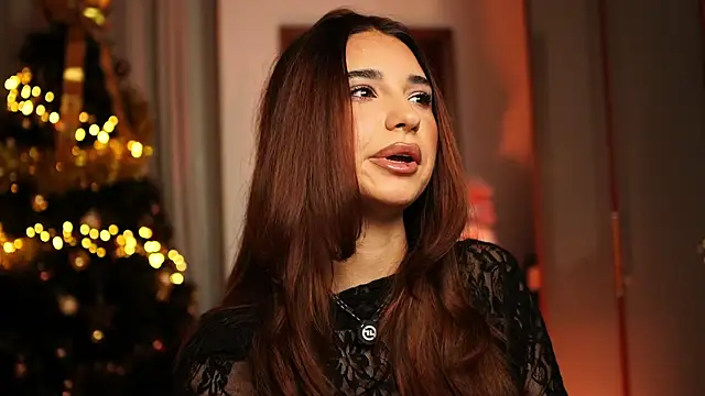 Snapshot of ItalianGirl chatting on December 2025 08:58:01 PM ItalianGirl online show from December 2025 08:58:01 PM