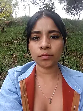 ValerieLove  online show from November 2025 06:03:02 PM