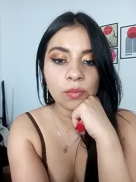 Snapshot of ValerieLove_ chatting on March 2026 11:01:01 PM ValerieLove online show from March 2026 11:01:01 PM