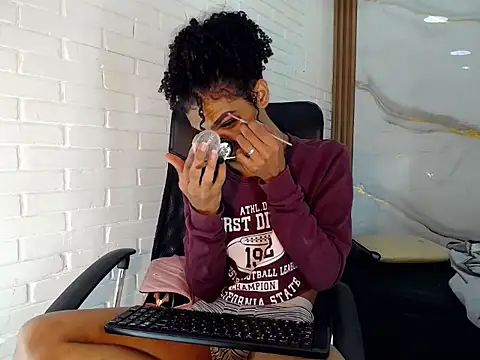 Penelopee Rouse online show from September 2025 08:01:02 PM