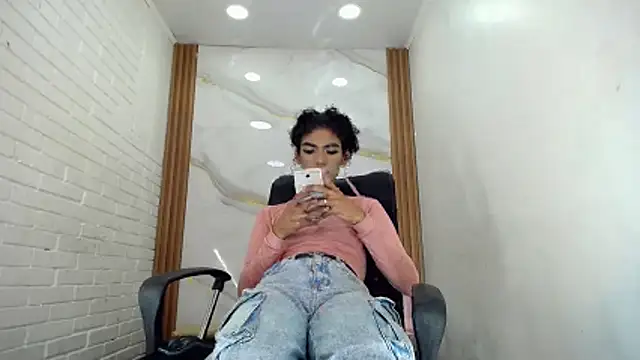 Penelopee Rouse online show from October 2025 07:44:01 PM