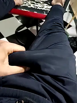 Snapshot of anis3g4 chatting on October 2025 10:43:02 PM anis3g4 online show from October 2025 10:43:02 PM