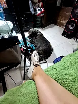 Snapshot of anythompsom chatting on November 2025 05:24:01 PM anythompsom online show from November 2025 05:24:01 PM