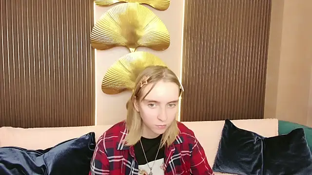 Snapshot of Beverly_Gomes chatting on September 2025 10:04:02 AM Beverly Gomes online show from September 2025 10:04:02 AM