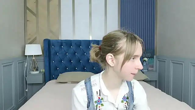 Snapshot of Beverly_Gomes chatting on September 2025 06:02:02 AM Beverly Gomes online show from September 2025 06:02:02 AM