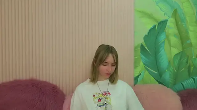 Snapshot of Beverly_Gomes chatting on September 2025 05:40:01 AM Beverly Gomes online show from September 2025 05:40:01 AM