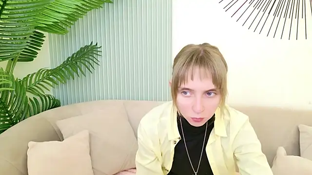 Snapshot of Beverly_Gomes chatting on September 2025 05:44:01 AM Beverly Gomes online show from September 2025 05:44:01 AM