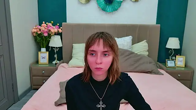 Snapshot of Beverly_Gomes chatting on October 2025 03:54:01 PM Beverly Gomes online show from October 2025 03:54:01 PM