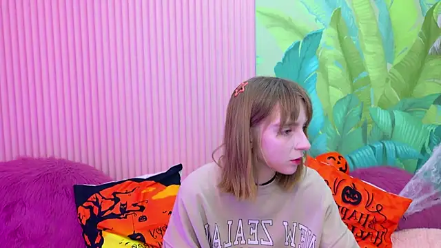 Snapshot of Beverly_Gomes chatting on October 2025 10:36:01 AM Beverly Gomes online show from October 2025 10:36:01 AM