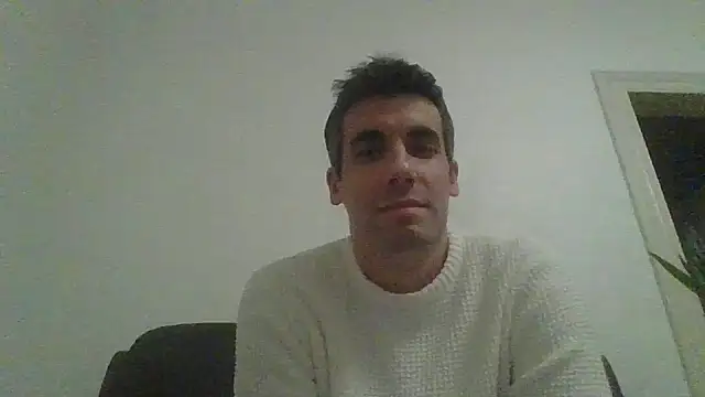 JulioIsHere4you online show from November 2025 11:16:01 PM