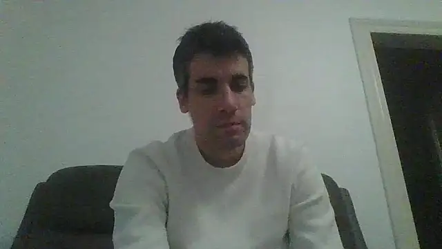 JulioIsHere4you online show from February 2026 12:14:02 AM