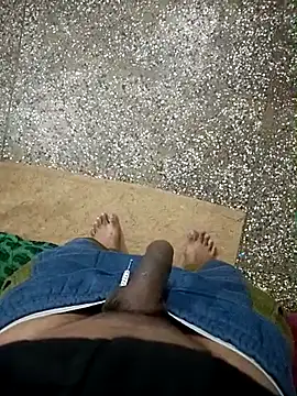 Snapshot of sexy_couple_38 chatting on January 2026 01:24:01 PM sexy couple 38 online show from January 2026 01:24:01 PM