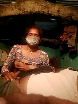 CUTE-004 online show from October 2025 06:05:02 PM