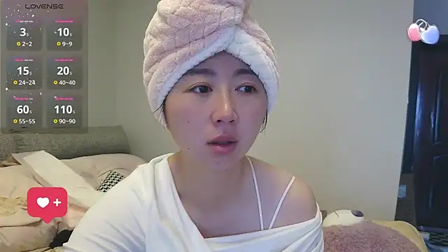 Snapshot of Diva_VVN chatting on March 2026 12:14:01 AM Diva VVN online show from March 2026 12:14:01 AM