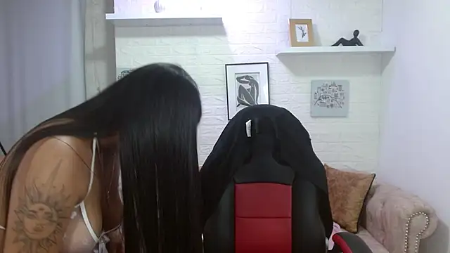 aylin tk online show from October 2025 03:07:01 AM