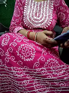 Snapshot of your_favourite_bhabhi chatting on May 2026 07:05:02 AM your favourite bhabhi online show from May 2026 07:05:02 AM